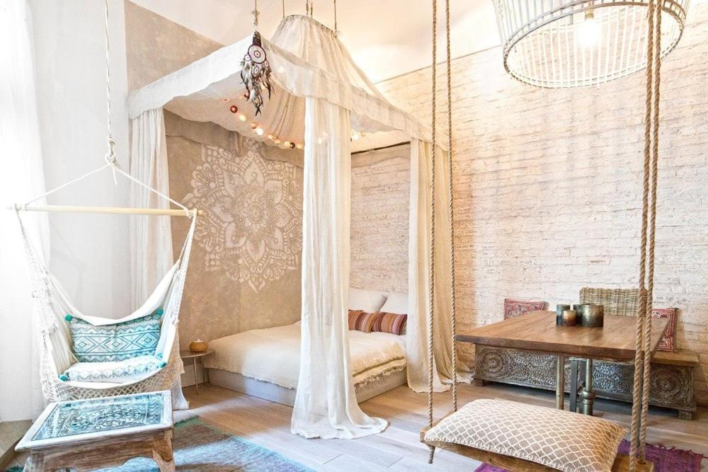 Bohemian Dream Peaceful Oasis Downtown Apartment Warschau